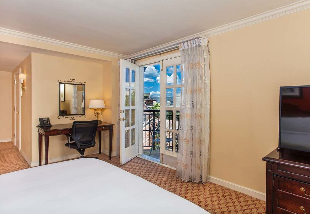 The Lindy Renaissance Charleston Hotel Exterior foto